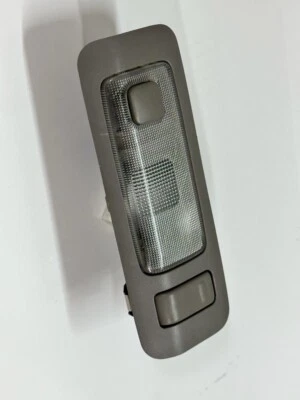 Luz de cortesía trasera izquierda Domo Lexus GS300 GS400 GS430 1998-2005 OEM Foto 1 de 4