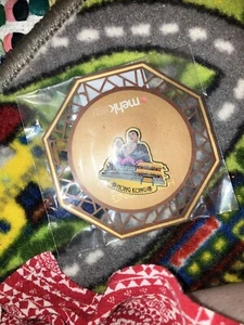 Giant Buddha Lapel Pin Hong Kong, The World Meeting Place NEW - Picture 1 of 3