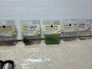 Konvolut Mill Hill kleine Glasperlen Silber Weiß Gold Faden Basteln Filament - Bild 1 von 10