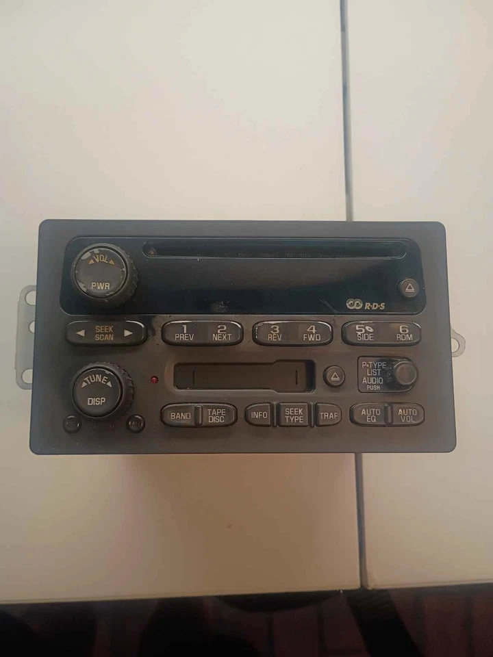 Reproductor de casete GM Delco Chevy GMC AM FM CD RDS Foto 1 de 3
