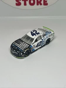 LOOSE 2019 NASCAR Authentics Wave 3 #42 Vegas Strong Kyle Larson 1/64 Diecast - Picture 1 of 6