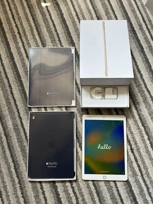 Apple iPad Pro 1st Gen. 32GB, Wi-Fi, 9.7 in - Gold - Image 1 of 4