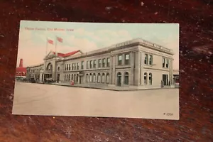 UNION STATION Des Moines, IA CGWRR, WABASH, CB&Q Vintage Postcard - Picture 1 of 2