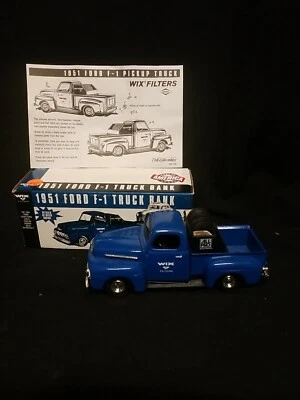 De colección. Banco de camioneta Ford F-1 ERTL 1951, "Filtros Wix", metal fundido a presión, #2305 Foto 1 de 4