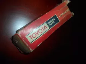 TOYOTA CORONA 1974-82 New NOS Original VALVE ROCKER ARM SUB ASSEMBLY 13811-38010 - Foto 1 di 7