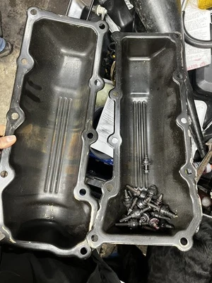 Jeep Liberty 2002-2012 cubiertas de válvula de 3,7 L Foto 1 de 4