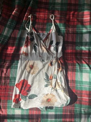 Mameluco floral con correa de espagueti para mujer talla XL Foto 1 de 3