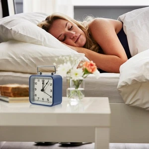 Children's Mute Clock Office Travel Simple Elegant Bedroom Silent Bedside - Picture 1 of 12