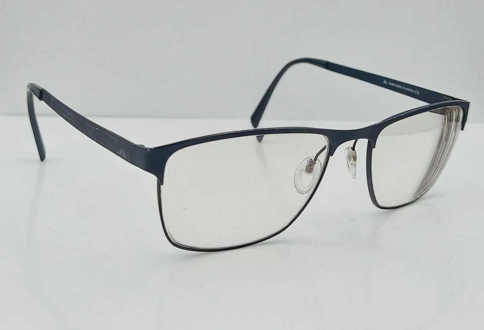 Gafas de sol Adidas AF18 negras ovaladas Austria SOLO MARCOS Foto 1 de 4