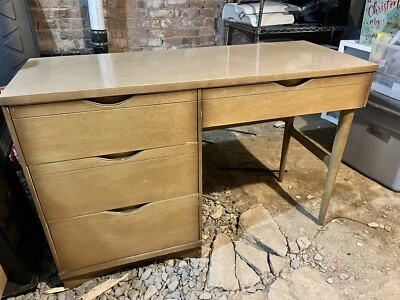 Escritorio de estudiante vintage Bassett Furniture Canyon Collection arce 1972 Foto 1 de 4