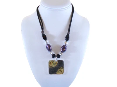 Collar Colgante Doble Cordón con Cuentas Estilo Mosaico Laura Ashley Foto 1 de 4