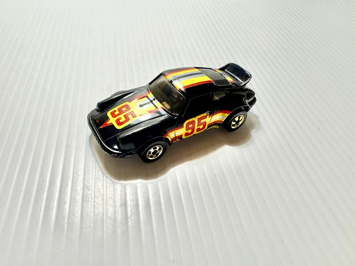 Hot Wheels Porsche 1974 Vehicle Year Vintage Manufacture Diecast