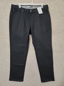 Sonoma Everyday All Day Pants Mens 44x32 Black Straight Fit Flexwear Waist NEW - Picture 1 of 10