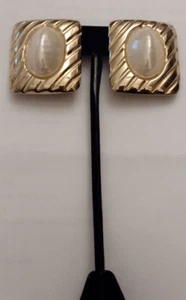 Vintage Marsha Brenner Faux Pearl Earrings 1 1/2 Inches Signed - Picture 1 of 9