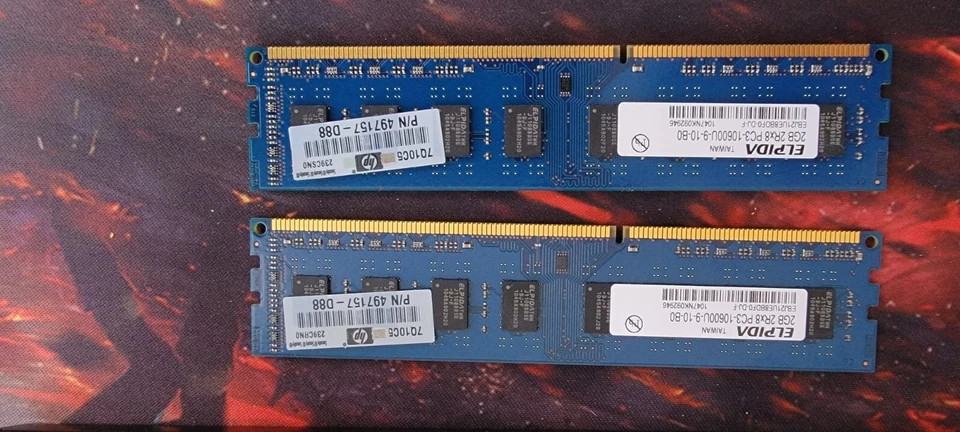 ELPIDA 2GB 2Rx8 PC3-10600U-9-10-B0 RAM. 2 X 2 GB — Total Of 4 GB. - Image 1 of 1