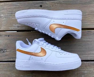 Air Force 1 Custom White Schuhe Metallic Rose Gold Swooshes Herren Damen Kinder - Bild 1 von 17