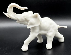⚜️ Weißer Hutschenreuther K. Tutter  Elefant 8,5cm hoch  ⚜️ - Bild 1 von 4