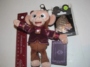 MYSTIC MANOR ALBERT AFFE PLÜSCH SCHLÜSSELRING & ANSTECKNADEL DISNEY SHANGHI HAUNTED MANSION - Bild 1 von 4