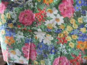 ""SUPERHELLE & BUNTE BLUMEN TISCHDECKE"" - 58 X 104 - Bild 1 von 3