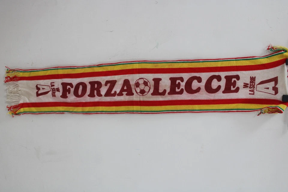 Sciarpa scarf Calcio LECCE bufanda Schal écharpe - Immagine 1 di 1
