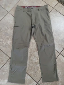 Pantalones cargo Wrangler para hombre 36x30 caqui nailon elásticos rectos todo terreno ropa de trabajo - Imagen 1 de 5