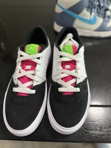 Size 8 - Jordan Series .05 Dear Sis W - Picture 1 of 5