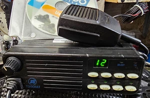 TAIT T2015-613-A00 UHF MOBILE RADIO WITH TAIT MIC TAIT POWER CABLE AND CD MANUAL - Picture 1 of 9