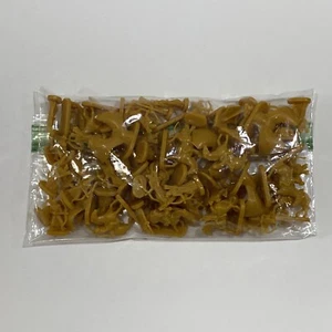 2003 Risk Lord of the Rings Trilogy Edition Board Game Parts & Pieces Yellow! - Picture 1 of 1
