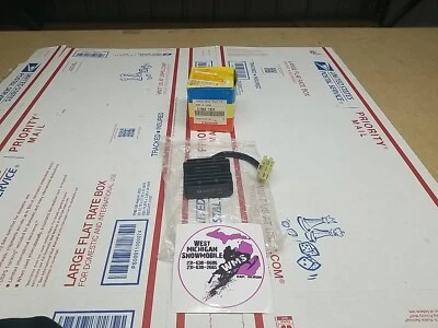 Regulador de voltaje para motocicleta Kawasaki OEM 21066-1032 Ltd Klt250 Klt200 1990-1985  Foto 1 de 4