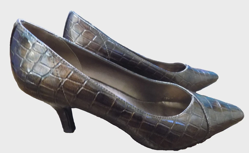 Zapatos de tacón Easy Street marrón cocodrilo en relieve de 2,5" elegantes charol sintético talla 7,5 W Foto 1 de 4