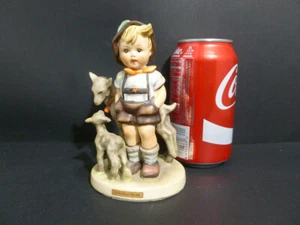 LINDA ESTATUILLA DE PORCELANA HUMMEL CON ALEMANIA (#200/1/TMK 4) RETIRADA 5 1/2" DE ALTO 7760 - Imagen 1 de 6