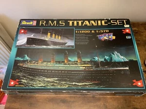 REVELL 05705 R.M.S TITANIC TWIN PLASTIC MODEL KIT New Open Box - Picture 1 of 12