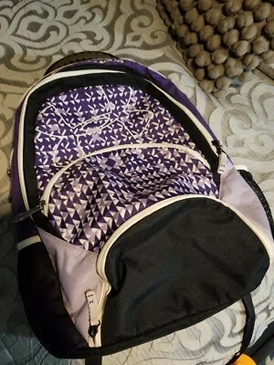 Mochila Under Armour púrpura Foto 1 de 4