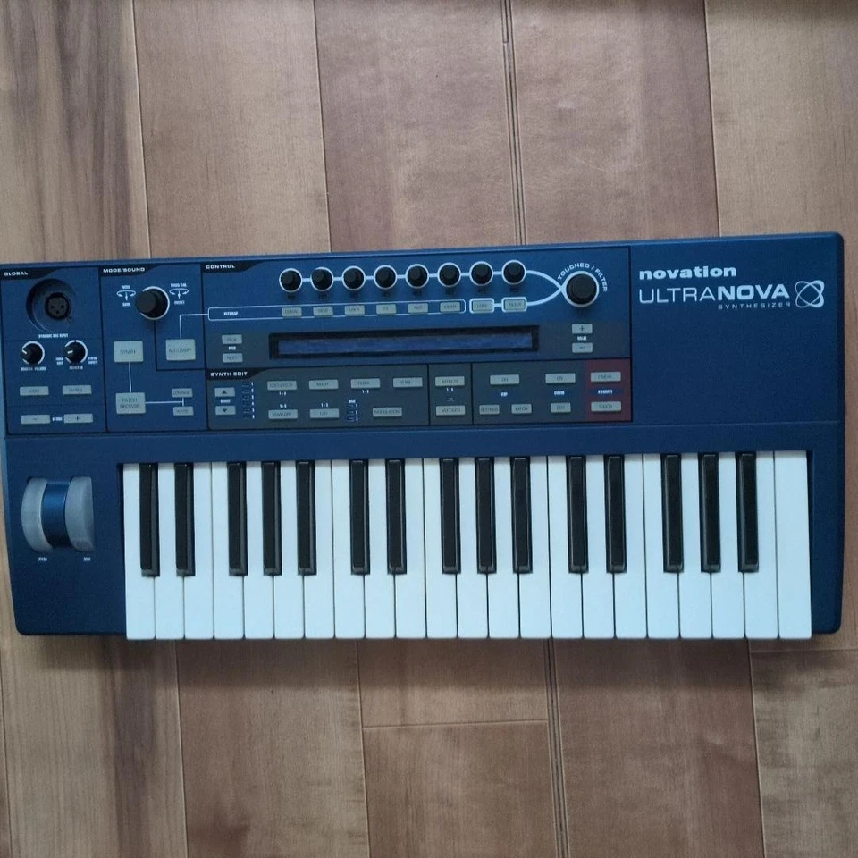 Novation ULTRANOVA 37-Key Analog Modeling Synthesizer Good - Image 1 of 4