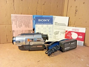 Sony DCR-TRV140E Digital8 Tape Digital Video Camera HANDYCAM + PSU + MANUAL + CD - Picture 1 of 20