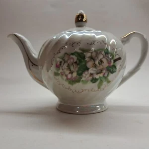 Lusterware Teapot Dogwood Floral Pattern Gold Guild Vintage Teapot Very Nice!!! - Picture 1 of 10