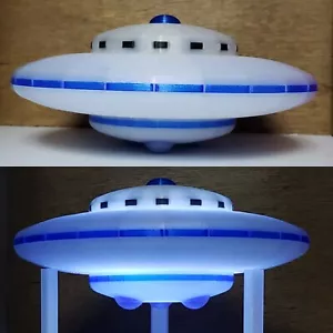 XilienUFO/FlyingSaucer-Invasion of the AstroMonster/MonsterZero-LargeTranslucent - Picture 1 of 16