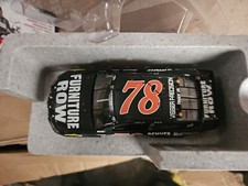 MARTIN TRUEX JR 2017 KENTUCKY WIN RACED VERSION 1/24 ACTION  DIN 547 Of 878