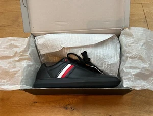 Tommy Hilfiger Essential Cupsole Sneaker Schwarz FM0FM04921 Leder Schuhe - Neu - Bild 1 von 9