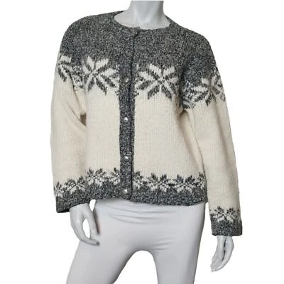 Suéter grande tejido con botones gris y crema de lana acrílico Nomadic Traders para mujer Foto 1 de 4