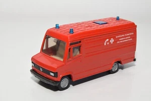 B67 1:55 SIKU 2011 MERCEDES-BENZ 809D RETTUNGSWAGEN RESCUE VAN SAPEURS POMPIERS - Picture 1 of 7