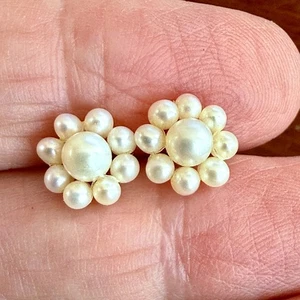 Orecchini a grappolo in oro giallo 14 kt con perle d'acqua dolce - Foto 1 di 10