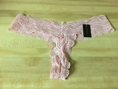 Nuevo Frederick’s Of Hollywood Talla XL Rosa Claro Encaje Tanga Bragas Flora Foto 1 de 4