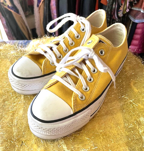 converse amarillas