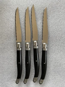 Set Of 4 Mikasa Steak Knifes Knife Serrated Edge Black Handles - Picture 1 of 5