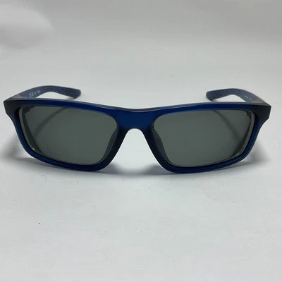 Óculos de sol Nike Chronicle FJ2216 azul escuro envoltório armações 59-16 135 - Imagem 1 de 4