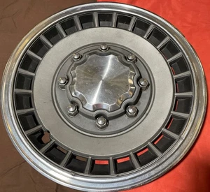 1987-1994 Ford F250 F350 Truck Front 4x4 HubCap Center 16" Wheel Cover 8 Lug OEM - Picture 1 of 13