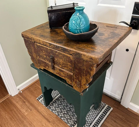 Antiqu Wood Hand Crafted Chinese Style Writing Desk EXCEPTIONAL: 26" x 19" x 12" Cover