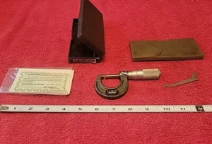 Mitutoyo 103-135 Outside Micrometer Carbide Tip 0-1" .0001 Grad W/case & Wrench - Picture 1 of 11