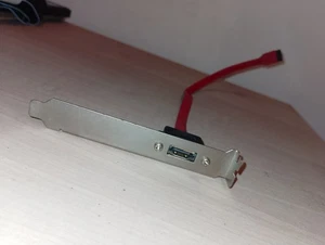 espansione uscita E-SATA posteriore su staffa per pc desktop - Afbeelding 1 van 4